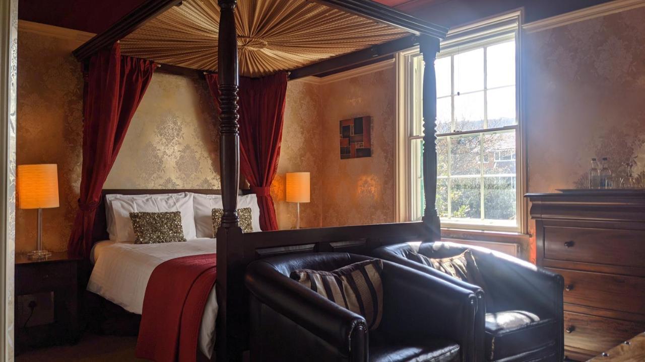 Old Orleton Inn Уелингтън Екстериор снимка