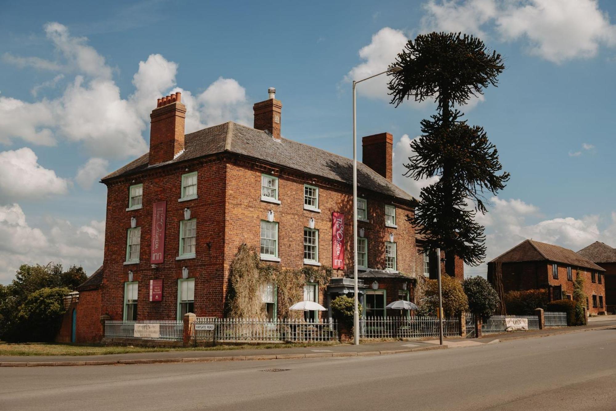Old Orleton Inn Уелингтън Екстериор снимка
