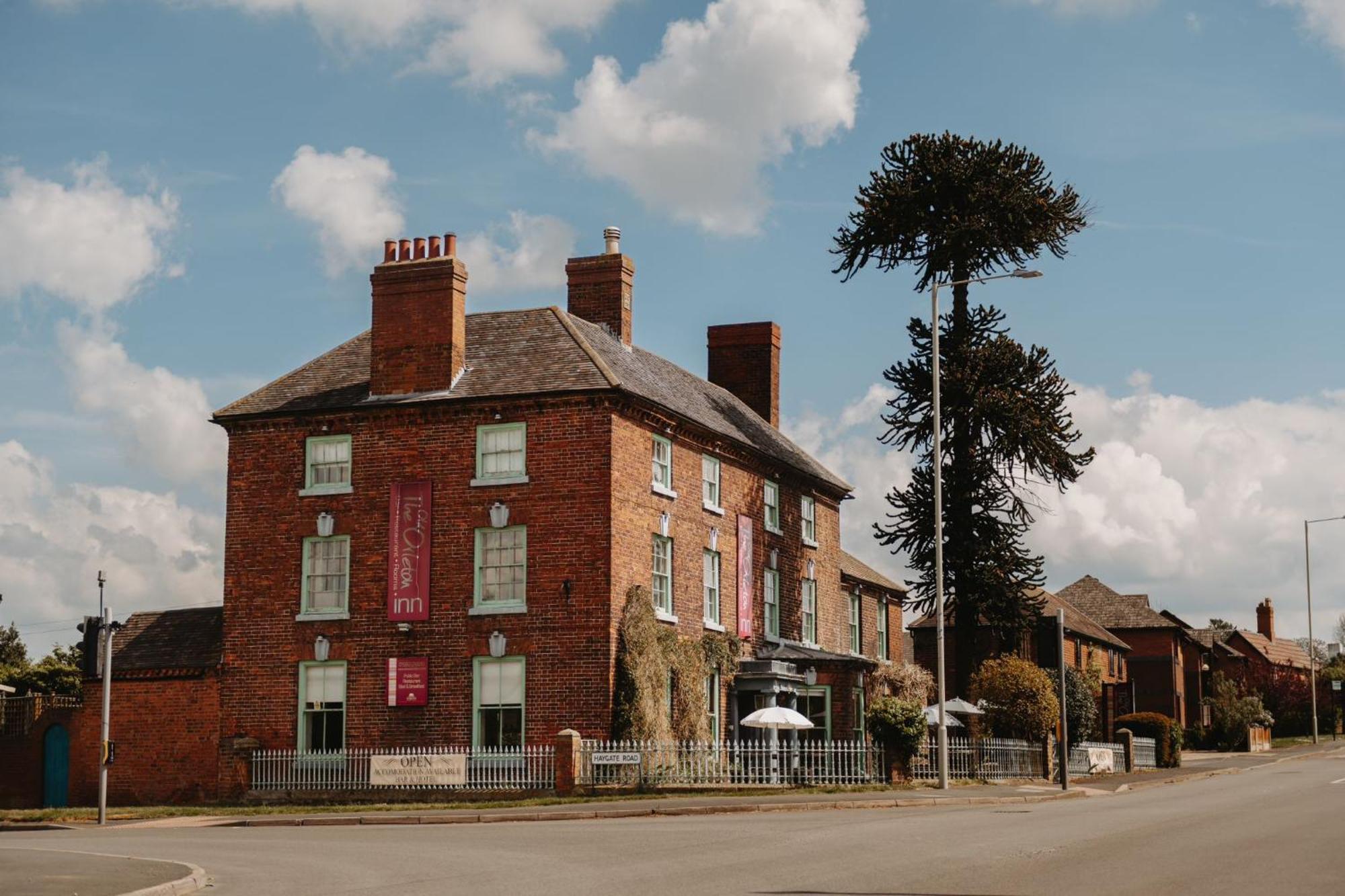 Old Orleton Inn Уелингтън Екстериор снимка