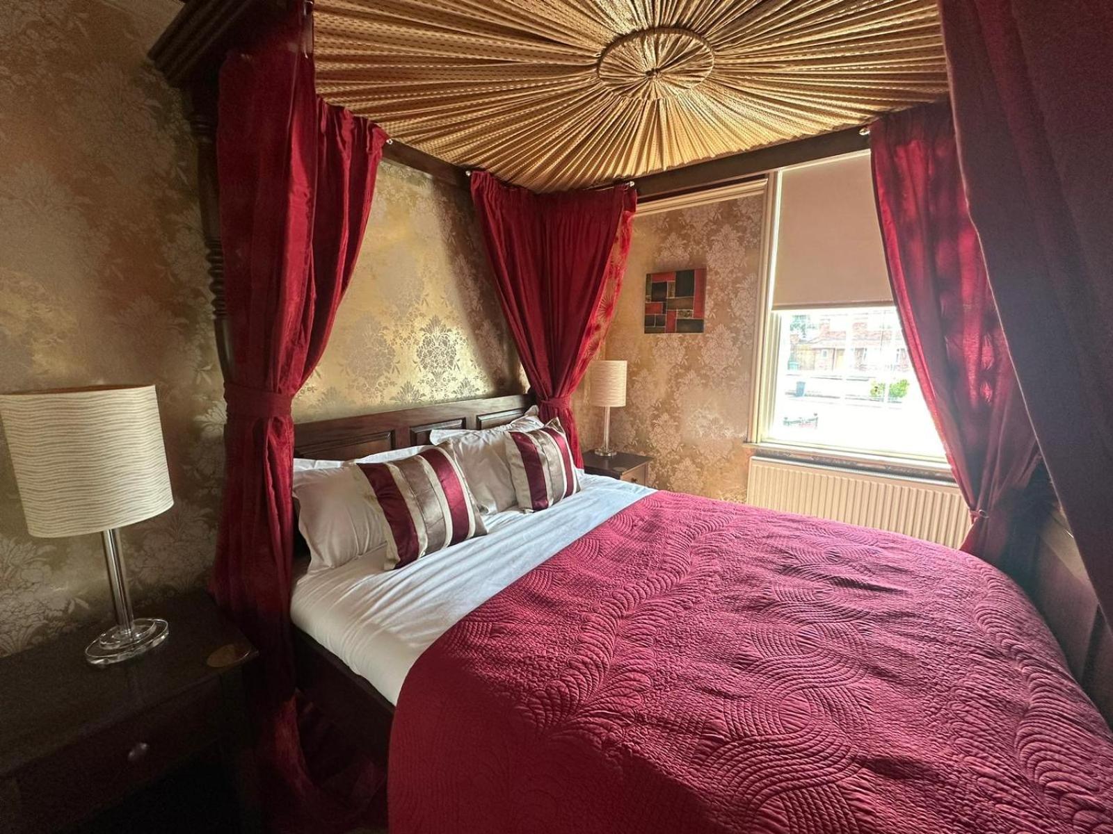 Old Orleton Inn Уелингтън Екстериор снимка