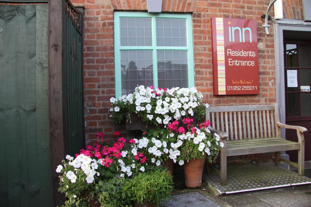 Old Orleton Inn Уелингтън Екстериор снимка